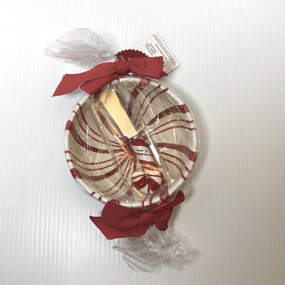 Hallmark Collectibles Christmas Peppermint 5" with Candy Cane Spreader-New
